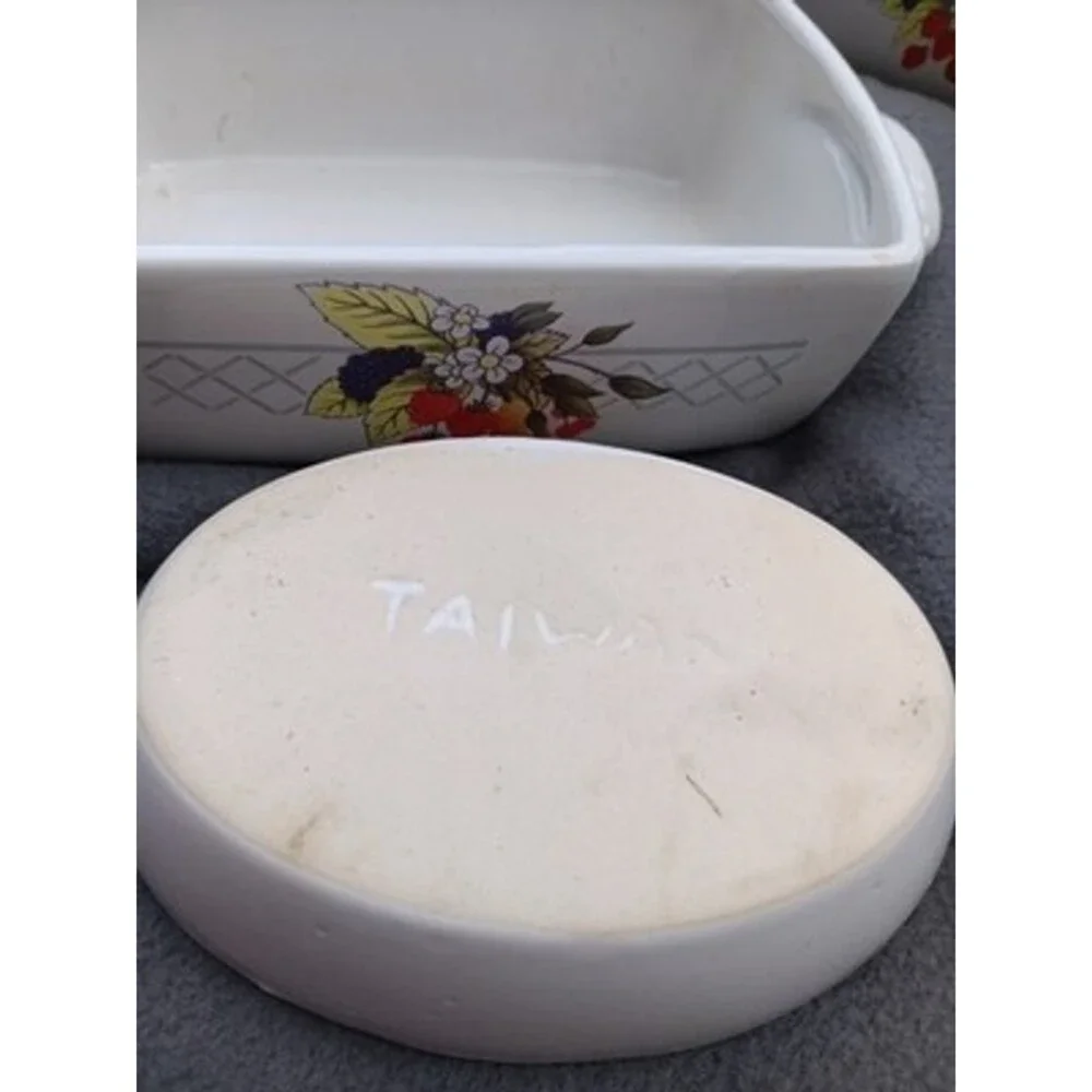 7pc Stoneware Bake & Serve Set Wild Strawberry Pattern Taiwan Cottage Grandma
